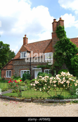 Periode Flint Cottage, Hambleden, Buckinghamshire, England, Vereinigtes Königreich Stockfoto