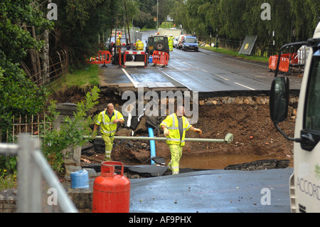 Straßenbrücke in Ludlow weggespült von Überschwemmungen des Flusses Corve in Shropshire, England Stockfoto