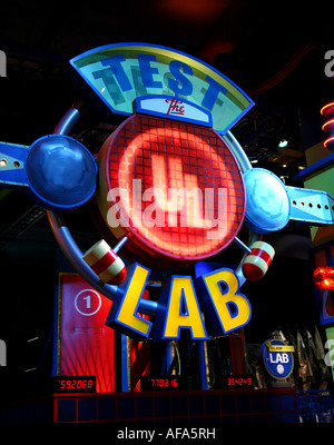 Epcot Center Walt Disney World in Orlando Florida testen die Grenzen Lab Leuchtreklame Stockfoto