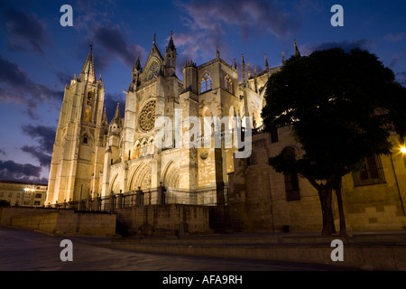 Catedral de León Denoche, Nacht Leon Kathedrale noche Stockfoto