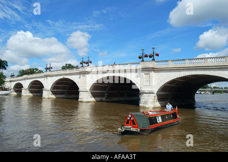 Kingston Bridge and Thames Riverside, Kingston upon Thames, Royal Borough of Kingston upon Thames, Greater London, England, Vereinigtes Königreich Stockfoto