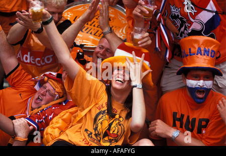 Niederlande Amsterdam Unterstützer des niederländischen Fußballs team Europameisterschaft 2000 Stockfoto