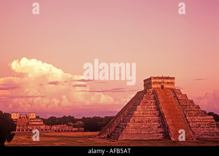 El Castillo Pyramide indische Mayaruinen von Chichen Itza Yucatan Mexiko Stockfoto