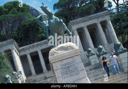 Menschen am Rhodes Memorial in Kapstadt Südafrika Stockfoto