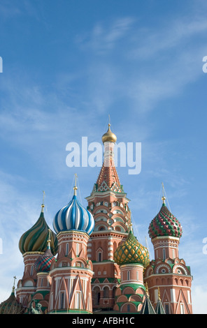 Kathedrale des Schutzes der Allerheiligsten Gottesgebärerin auf dem Graben (Собор Покрова пресвятой Богородицы, что на Рву) auf dem Roten Platz Stockfoto