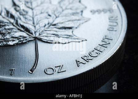 $5 kanadische reine Silbermünze. 1 Feinunze.9999 Reinheit. Französisch schreiben "Argent Pur" Stockfoto