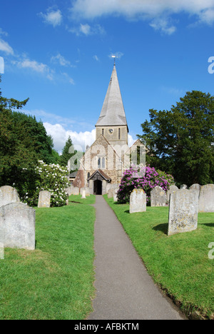 St. James Church, Shere, Surrey, England, Vereinigtes Königreich Stockfoto