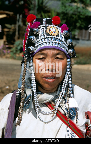 Frau aus Akha Bergstämme, Pang Daeng Dorf, Chiang Dao, Provinz Chiang Mai, Thailand Stockfoto