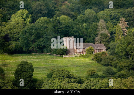 St. Martins Kirche Cwmyoy Setzungen Mid Wales UK betroffen Stockfoto