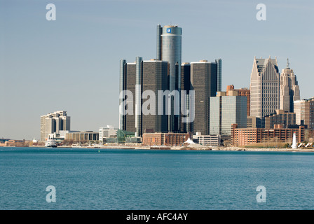 Die Innenstadt von Detroit, Detroit River im Vordergrund, geschossen von Belle Isle, Michigan Stockfoto