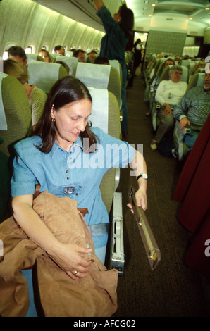 Russland, Osteuropa, europäisch, slawisch, Russische Föderation, Frankfurt nach St. Petersburg, während des Fluges, Passagierkabine, Aeroflot-Passagierflugzeug, Flugzeug, Verkehrsflugzeug Stockfoto