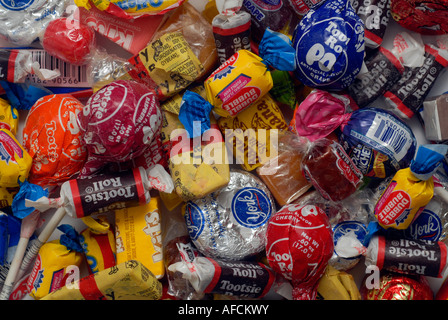 Eine Auswahl an einzeln verpackte Portion Süßigkeiten Stockfoto