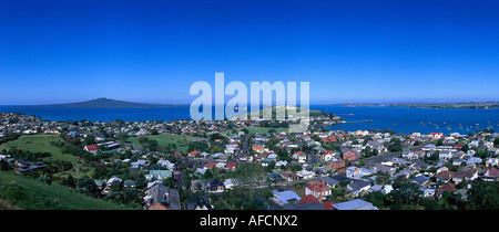 Devonport & Rangitoto, Blick vom Mt. Victoria, Devonport Auckland, Neuseeland Stockfoto