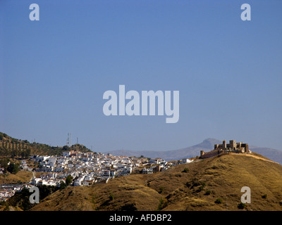 Blick auf das weiße Dorf Alora Malaga Costa del Sol-Andalucia Spanien Stockfoto