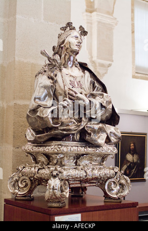 Statue im Innenraum Museum der Kathedrale von Sevilla in Andalusien Spanien Stockfoto