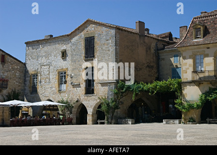 Quadratische Bastide Marktdorf Monpazier Frankreich 2005 mittelalterliche Gebäude Stockfoto