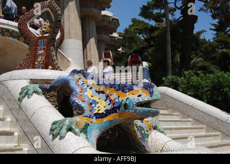 die berühmte Eidechse im Parc Güell Barcelona Spanien Stockfoto