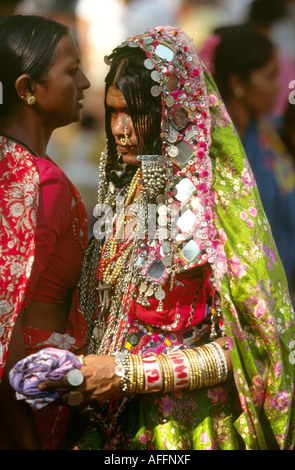 Indien Goa Anjuna Mittwochmarkt Banjara tribeswoman Stockfoto