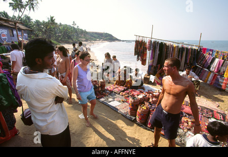 Indien Goa Anjuna Mittwoch am Strand Marktstände Stockfoto