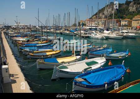 Nizza Cote d'Azur Frankreich - Blick auf den Hafen von Nizza Stockfoto