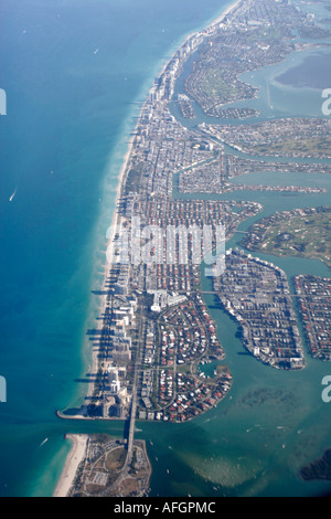 Miami Florida, Bal Harbour, Hafen, Surfside, Atlantischer Ozean, Wasser, Biscayne Bay, von der aus gesehen, Verkehrsflugzeug Flugzeug Flugzeug Flugzeug Flugzeug, Flugzeug, Stockfoto