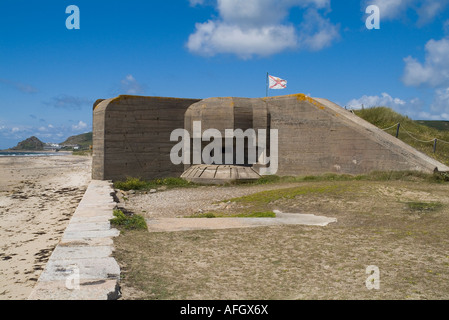 dh St Ouens Bay ST OUEN JERSEY Betonbatteriegewehranlage deutscher Küstenbunker aus dem 2. weltkrieg 2 Geschichte der Strandkanäle der Inseln Stockfoto