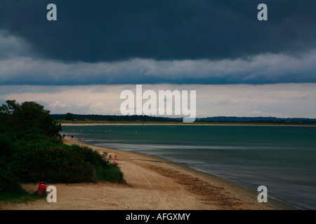 Sturm Wolken über Studland Bay Beach in Dorset, England Stockfoto