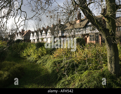 Kunst und Kunsthandwerk Gehäuse in das Modell Dorf Port Sunlight Wirral UK Stockfoto