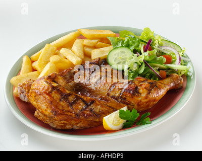 Halbe Hähnchen und Pommes frites Pommes frites Stockfoto