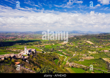 Basilika Sankt St Francis und umliegende Panorama der Landschaft in Umbrien Assisi Asissi St.Anton Italien Europa EU Stockfoto