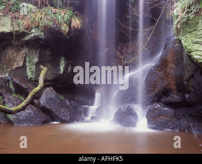 Wasserfall bei Roughting Linn, in der Nähe von Doddington, Northumbria, UK Stockfoto