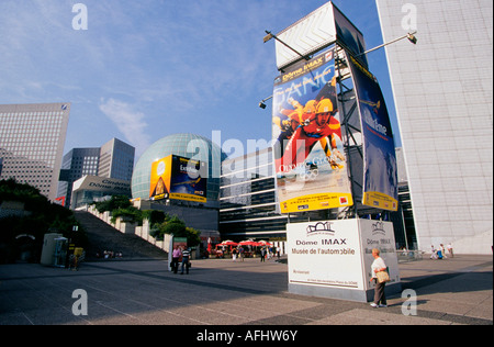 Eine Ansicht des Gebiets La Defense Paris La Defense ist ein neues Geschäfts- und Einkaufsviertels Stockfoto