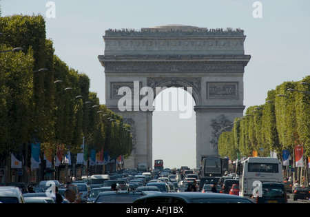 Staus auf den Champs Elysees Paris Stockfoto