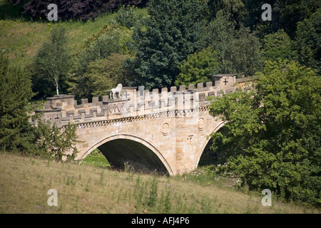 Die Löwen-Brücke über den Fluss Aln in der Nähe von Alnwick Castle Northumberland Stockfoto