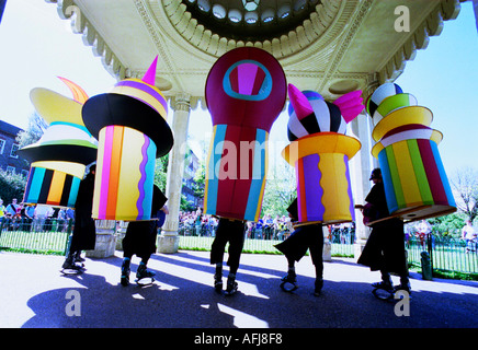 Avant-Garde-Komödie an der Royal Pavilion in Brighton Festival Stockfoto