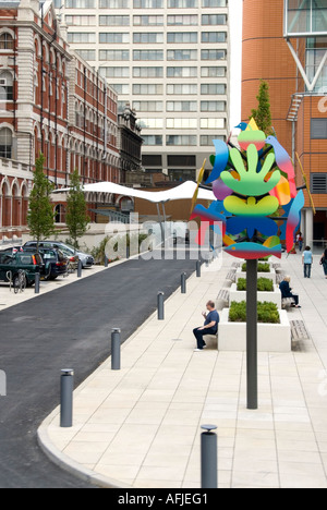 Evelina Children's Pediatric NHS Hospital Teil der Guy's and St Thomas' NHS Foundation Trust ein modernes Skulpturensymbol am Eingang Lambeth England Großbritannien Stockfoto