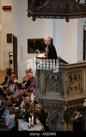 Pfarrer Christian Wolff in der Kirche Thomaskirche Stockfoto