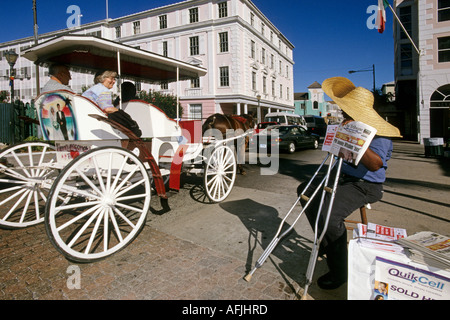 Beförderung und Nachrichten zum Thema Bay Street Nassau Bahamas Stockfoto