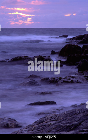 Stimmungsvolle Abendlicht auf West Küste von North Uist in den äußeren Hebriden. Stockfoto