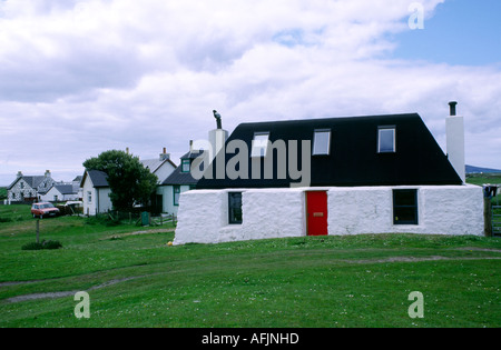 Ein traditionelles Haus im Scarinish auf der Insel Tiree. Stockfoto