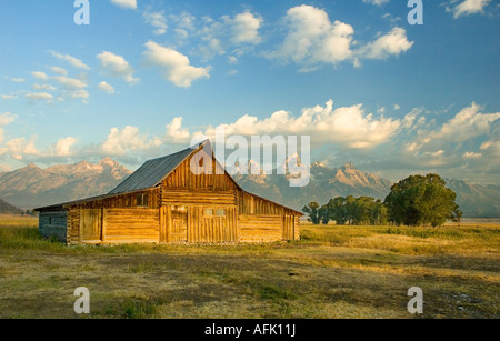 Historische Scheune auf Mornon Zeile im Grand-Teton-Nationalpark, Wyoming, USA Stockfoto