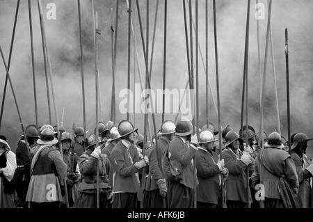 17. Jahrhundert Pikeniere auf einem englischen Bürgerkrieg-Reenactment-event Stockfoto