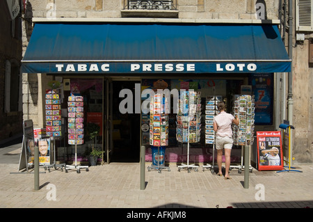 Straßenszene in Nuits-St-Georges, Burgund, Frankreich Stockfoto