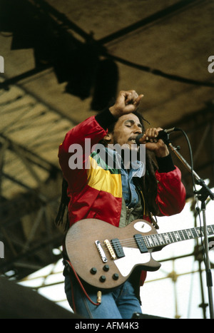 Marley, Bob, 6.2.1945 - 11.5.1981, jamaikanischer Musiker, halbe Länge im Konzert, Ende der 1970er Jahre, Stockfoto