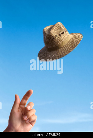 Strohhut Geworfener Strohhut geworfen Stockfoto