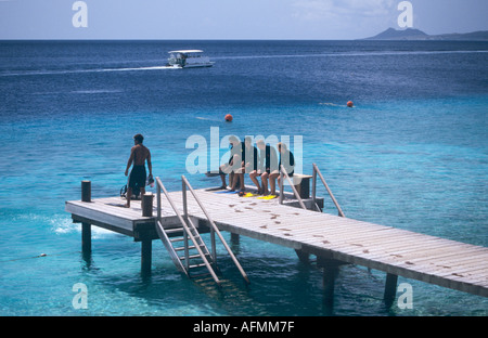 Vorbereitung auf die niederländischen Antillen Bonaire Tauchen Taucher Stockfoto