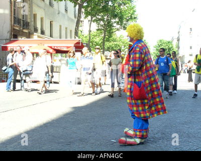 Einsamer Clown in der Nähe von Centre Pompidou 4. Arr Paris Frankreich Stockfoto