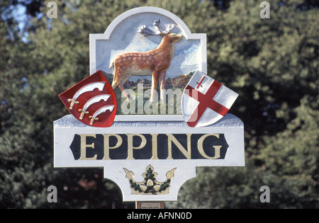 Epping Ortstafel mit Essex county Schild und der City of London Corporation Stockfoto