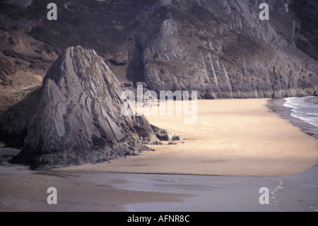 Oxwich in der Nähe von Nicholaston Three Cliffs Bay Nahaufnahme von Mitmenschen Klettern Übungsgelände Stockfoto