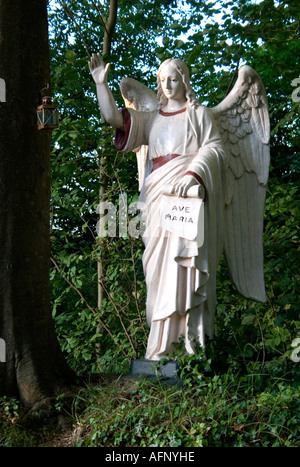 Höhle, Grotte mit religiösen Symbolen und Altar, Limerick, Irland Stockfoto